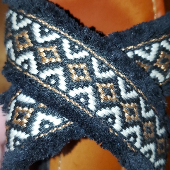 Universal Thread Slides Size 9.5 - Picture 9 of 10